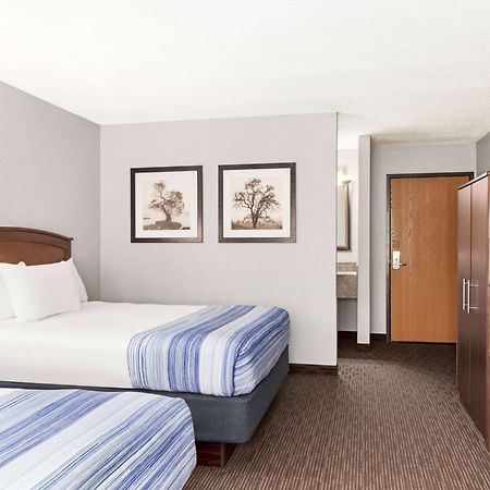 Americinn By Wyndham Fergus Falls Conference Center Екстериор снимка
