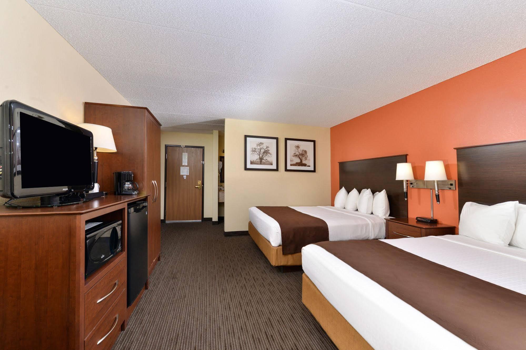 Americinn By Wyndham Fergus Falls Conference Center Екстериор снимка
